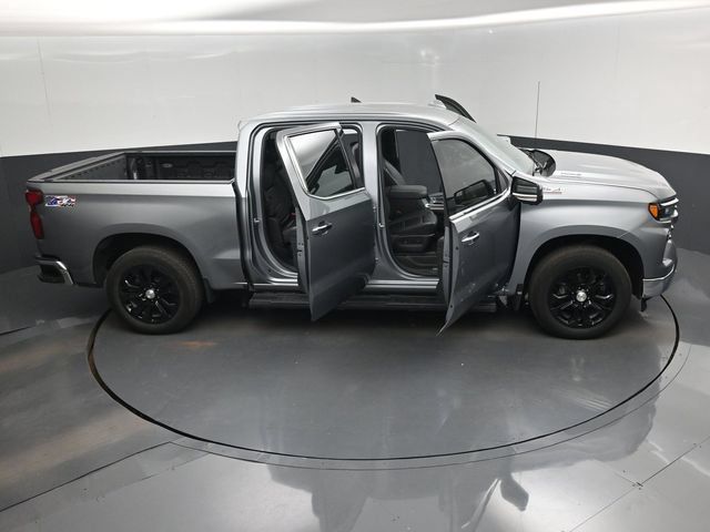 Used 2023 Chevrolet Silverado 1500 LTZ w/ Technology Package AWD/4WD image 18