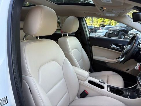 Used 2018 Mercedes-Benz GLA 250 image 31
