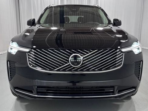 Certified 2026 Volvo XC90 B6 Plus AWD/4WD image 3