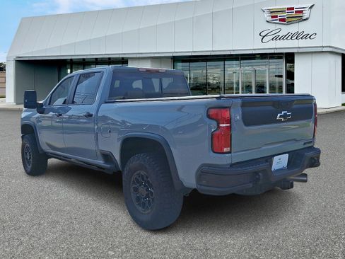 Used 2024 Chevrolet Silverado 2500 ZR2 w/ ZR2 Bison Edition AWD/4WD image 4