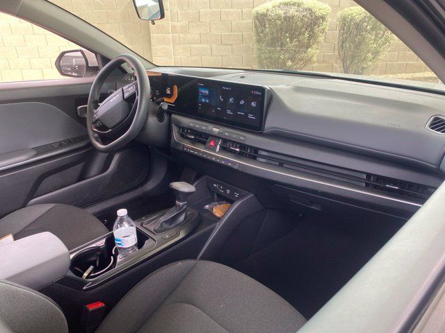 Used 2025 Kia K4 FWD image 5