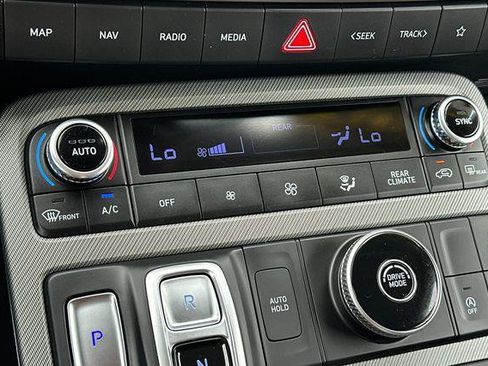 Certified 2025 Hyundai Palisade SEL FWD image 21