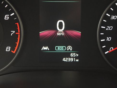 Used 2023 Kia Stinger GT-Line w/ Sun & Sound Package image 13