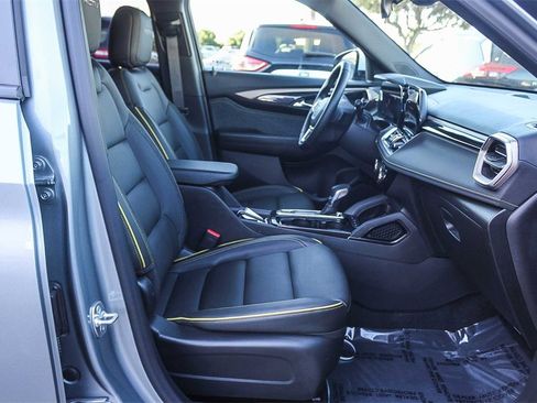Used 2025 Chevrolet TrailBlazer ACTIV w/ Driver Confidence Package image 16