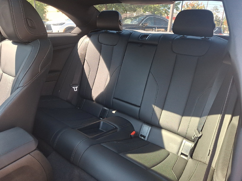 Used 2024 BMW M240i Coupe RWD image 10