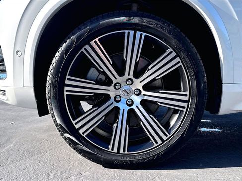Used 2024 Volvo XC90 T8 Ultimate w/ Protection Package Premier AWD/4WD image 12
