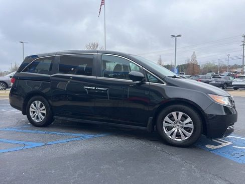 Used 2016 Honda Odyssey SE image 4