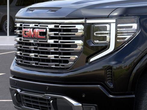 New 2026 GMC Sierra 1500 Denali w/ LPO, Black Badging Package image 13