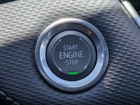 New 2026 Chevrolet Equinox LT w/ Safety and Technology Package FWD image 22