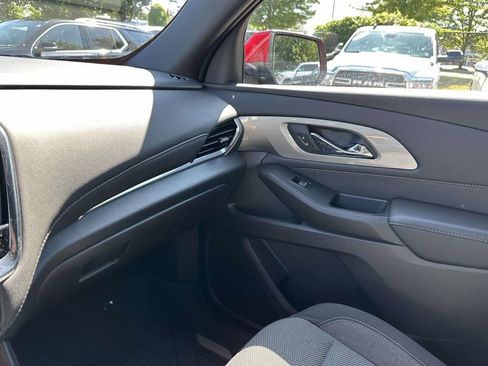 Used 2023 Chevrolet Traverse LT w/ LPO, Floor Liner Package AWD/4WD image 35