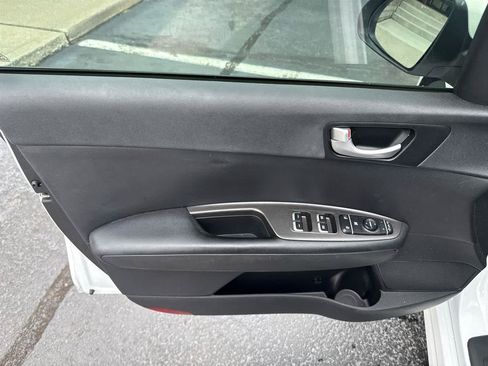 Used 2016 Kia Optima LX FWD image 19