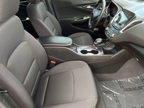 Used 2022 Chevrolet Malibu RS FWD image 16