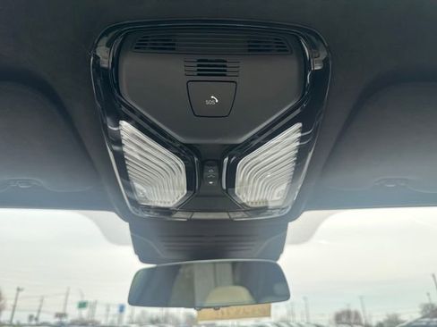 Used 2023 BMW X7 xDrive40i w/ M Sport Package image 21