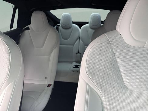 Used 2024 Tesla Model X image 22