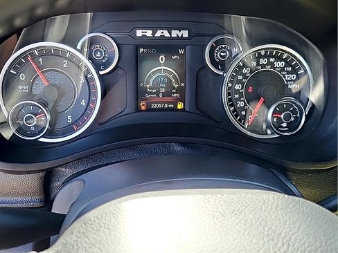 Used 2024 RAM 2500 Big Horn w/ Night Edition AWD/4WD image 18