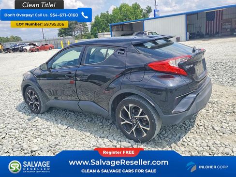 Used 2019 Toyota C-HR XLE FWD image 3