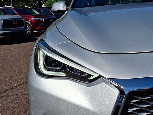 Used 2019 INFINITI Q60 3.0t Luxe w/ Essential Package AWD/4WD image 9