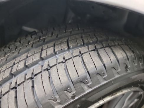 Used 2015 Honda Fit EX image 28