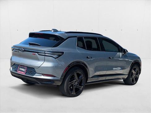 New 2025 Chevrolet Equinox EV RS image 2