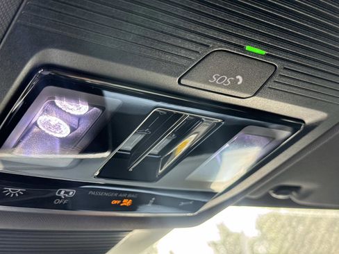 New 2026 Volkswagen Tiguan SE R-Line image 29