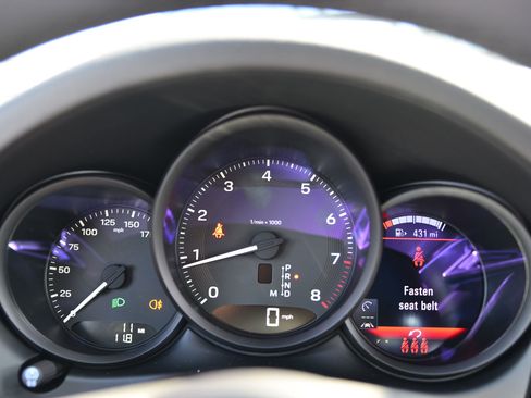 Certified 2026 Porsche Macan AWD/4WD image 19