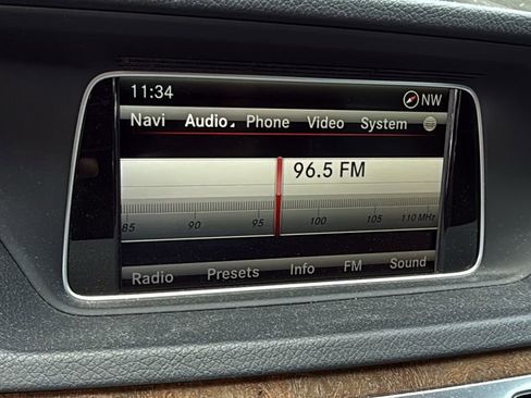 Used 2014 Mercedes-Benz E 350 Sedan image 26