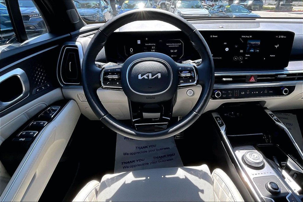 Certified 2025 Kia Sorento SX Prestige AWD/4WD image 7
