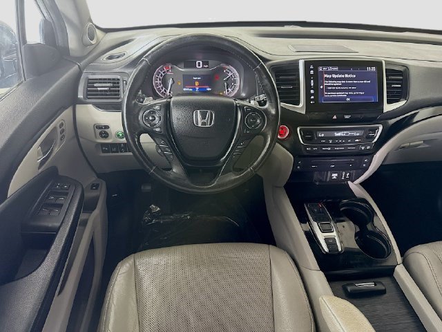 Used 2017 Honda Pilot Elite image 16