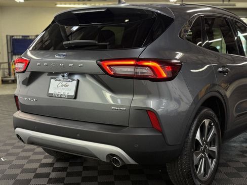 Used 2024 Ford Escape Platinum image 8