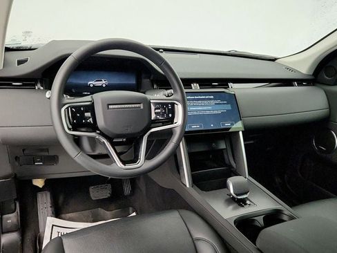Used 2025 Land Rover Discovery Sport S image 12