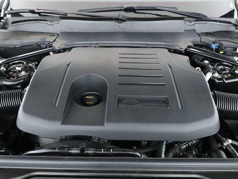 Used 2024 Land Rover Discovery Dynamic SE image 24