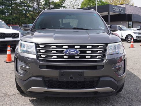 Used 2016 Ford Explorer XLT AWD/4WD image 8