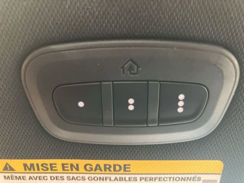 Used 2020 Chrysler Pacifica Limited w/ S Appearance Package FWD image 25