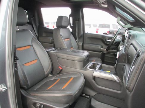 Certified 2022 GMC Sierra 1500 AT4 w/ AT4 Premium Package image 20