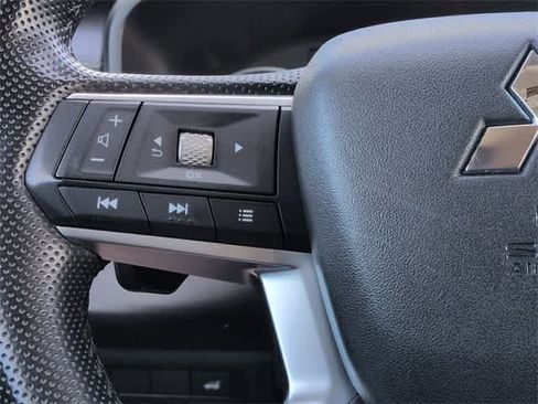 Used 2024 Mitsubishi Outlander SE image 24
