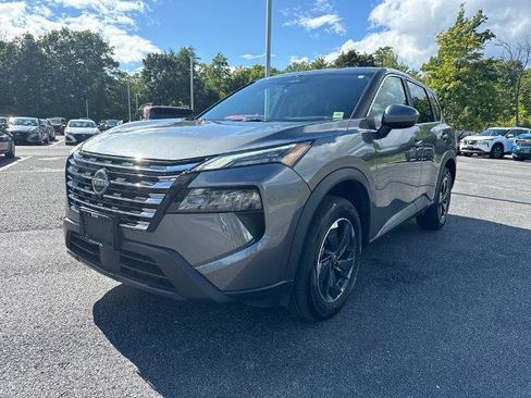 Certified 2026 Nissan Rogue SV AWD/4WD image 5