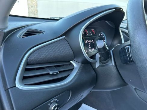 Used 2023 Chevrolet Malibu LT image 19