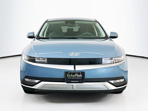 Used 2024 Hyundai Ioniq 5 SE image 2