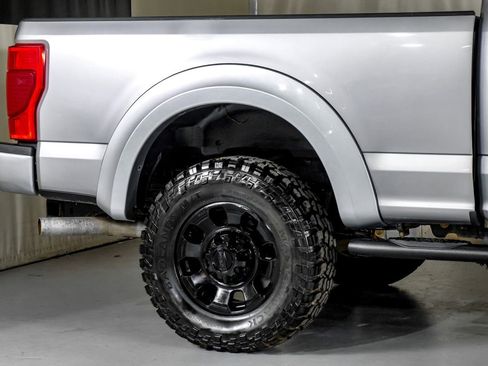 Used 2020 Ford F250 XLT image 6