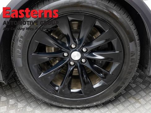 Used 2018 Tesla Model X 75D AWD/4WD image 8