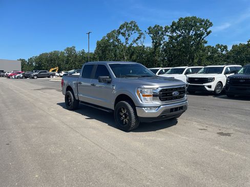 Used 2021 Ford F150 XLT AWD/4WD image 4