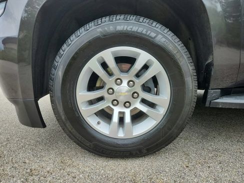 Used 2018 Chevrolet Suburban LT w/ Luxury Package AWD/4WD image 59
