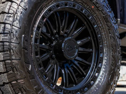 New 2025 Ford F250 Lariat w/ FX4 Off-Road Package image 20