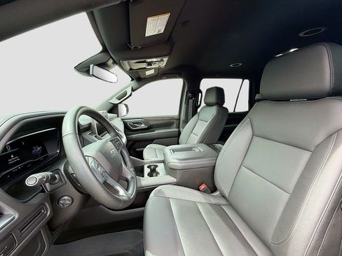 Used 2024 Chevrolet Tahoe Z71 w/ Luxury Package image 21