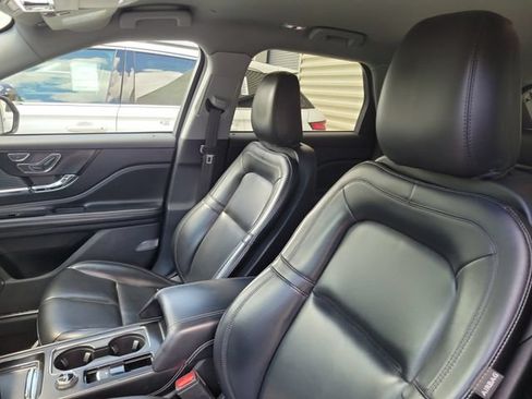 Used 2021 Lincoln Corsair FWD image 11