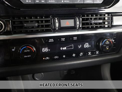 Used 2023 Nissan Pathfinder SV image 6