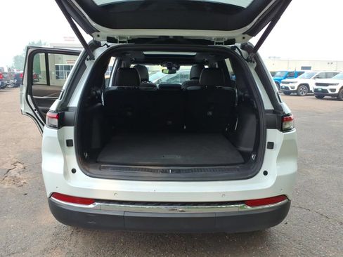 Used 2024 Jeep Grand Cherokee Limited 4xe AWD/4WD image 14