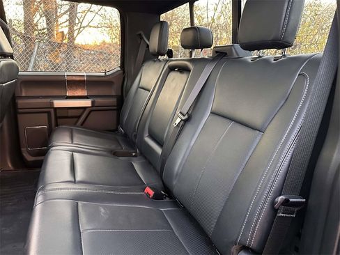 Used 2022 Ford F350 Lariat w/ Black Appearance Package image 13