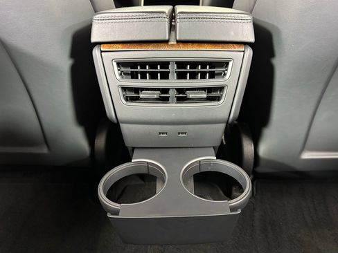 Used 2020 Tesla Model S Long Range Plus image 32