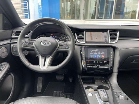 Used 2025 INFINITI QX55 Essential AWD/4WD image 18